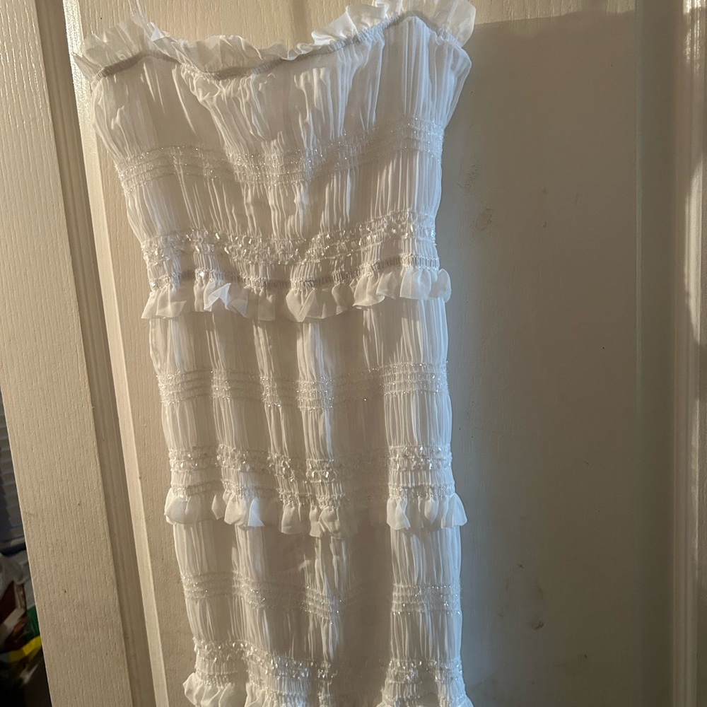 Whit long fitting alone dress